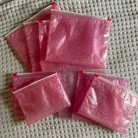 Glossier Pink Pouch 10 piece Multi-Pack